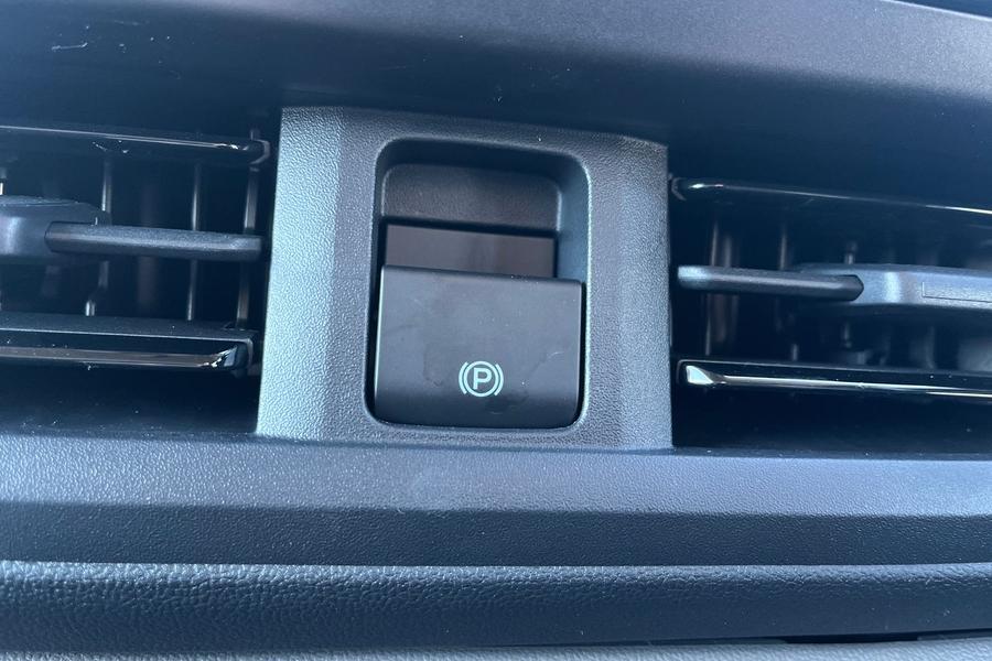 Ford E-Transit Custom Photo autoimg-418ec1b21bb4410c477d673efa700252d432b8f4.jpg