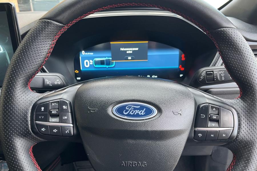 Ford KUGA Photo autoimg-419090aba3f17fbb809ecc9e558b5d718dda749b.jpg