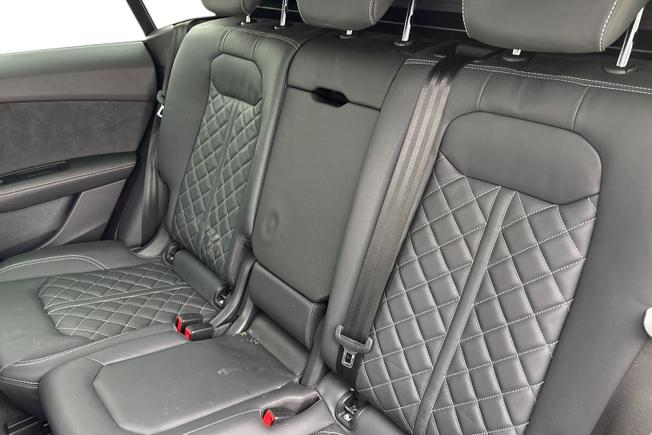 AUDI Sq8 Photo 9