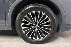 VOLKSWAGEN Tiguan Photo 5