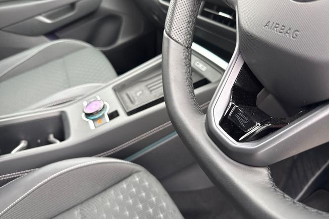 VOLKSWAGEN T-Roc Photo 48