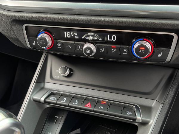 Audi Q3 Photo autoimg-4193c6b866de84698684012f2384e0f1cb6ce66b.jpg