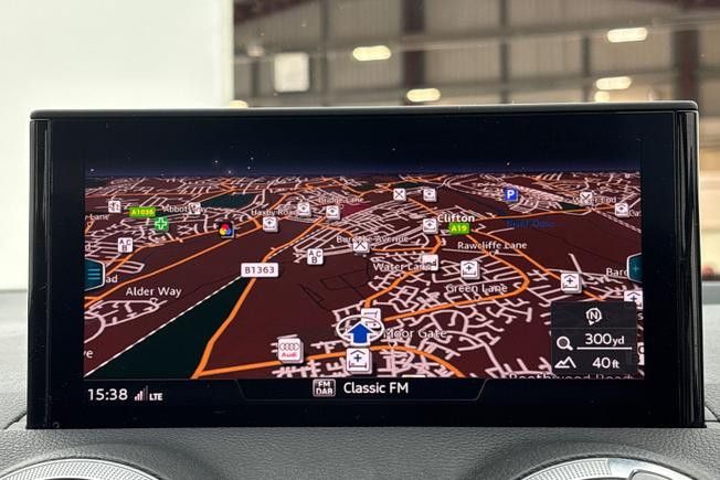 Audi Q2 Photo 14