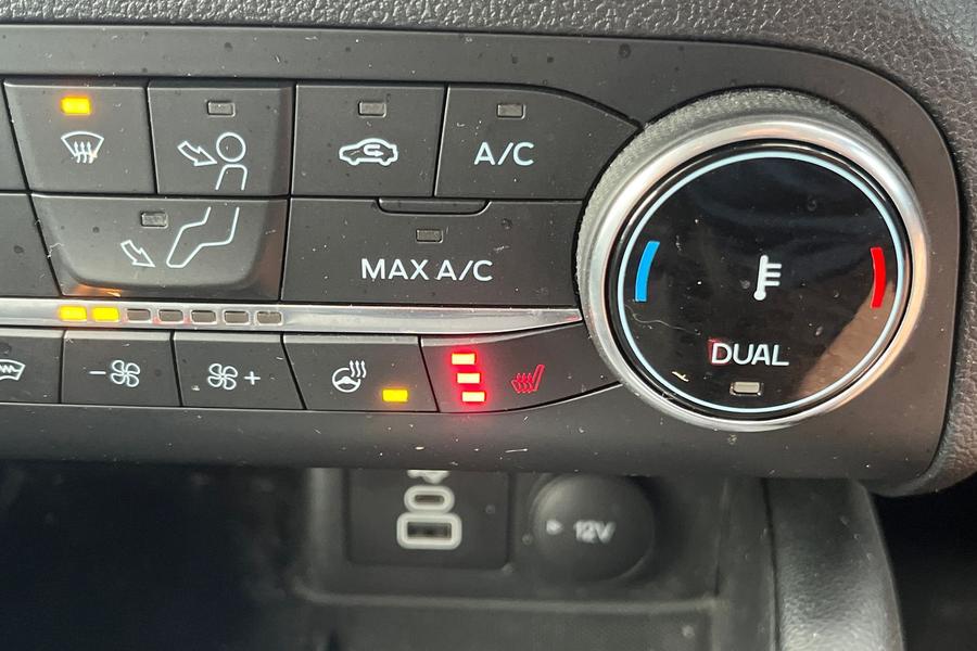 Ford KUGA Photo autoimg-4196fa4780ffea90017936604cc2e353198475c7.jpg