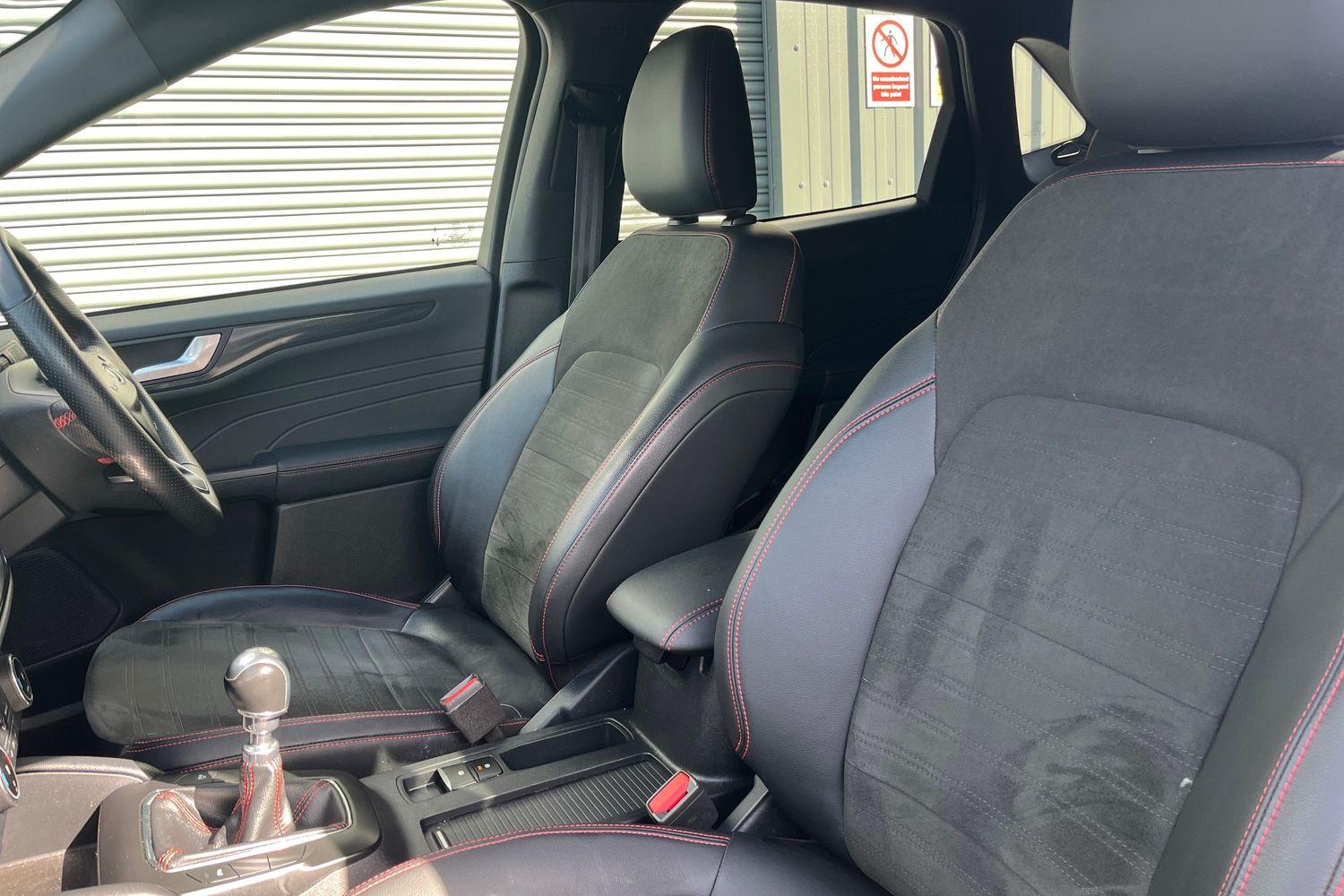 Ford KUGA Photo 18
