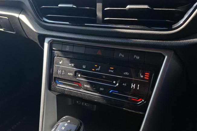 Volkswagen T-Roc Photo 23