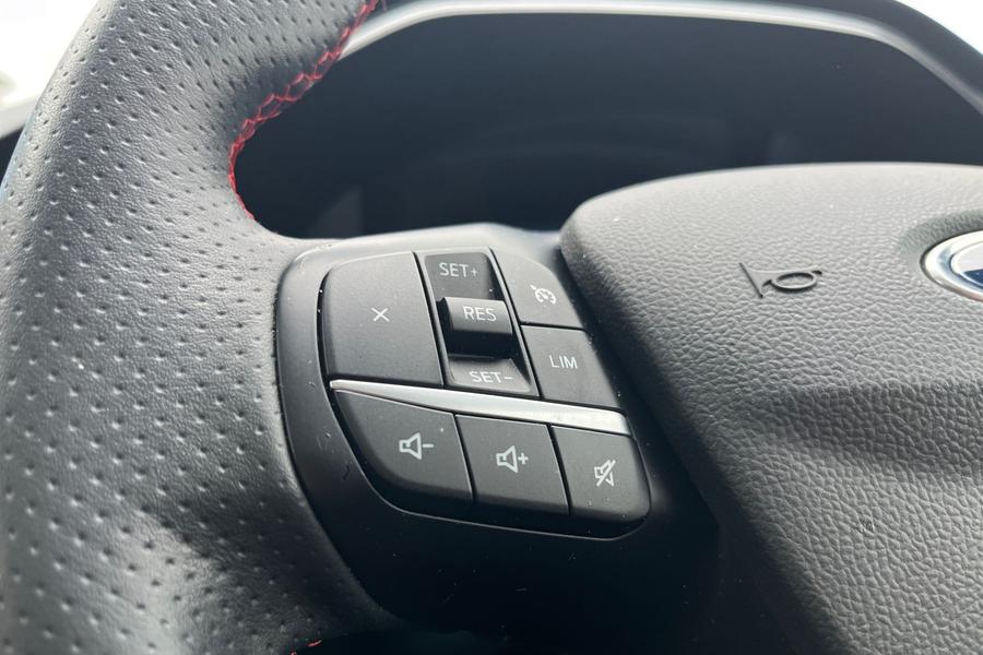 Ford KUGA Photo autoimg-419d6c9843ad294fe0e18d2066d5ccff585844af.jpg