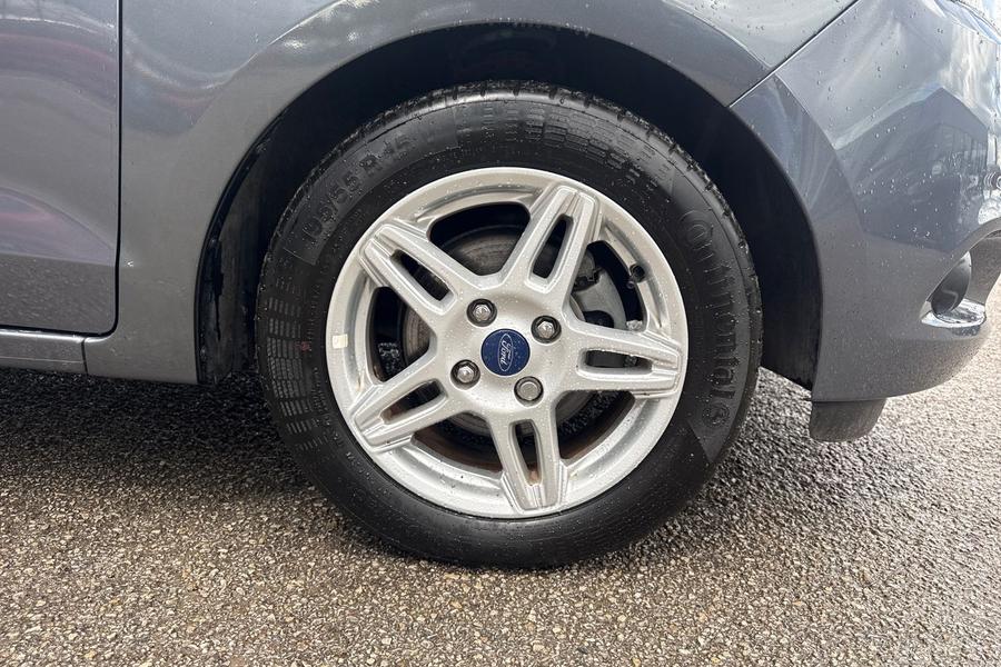 Ford KA+ Photo autoimg-41a1c08a3f7ea757c150a4ca1202bf304f3e768b.jpg