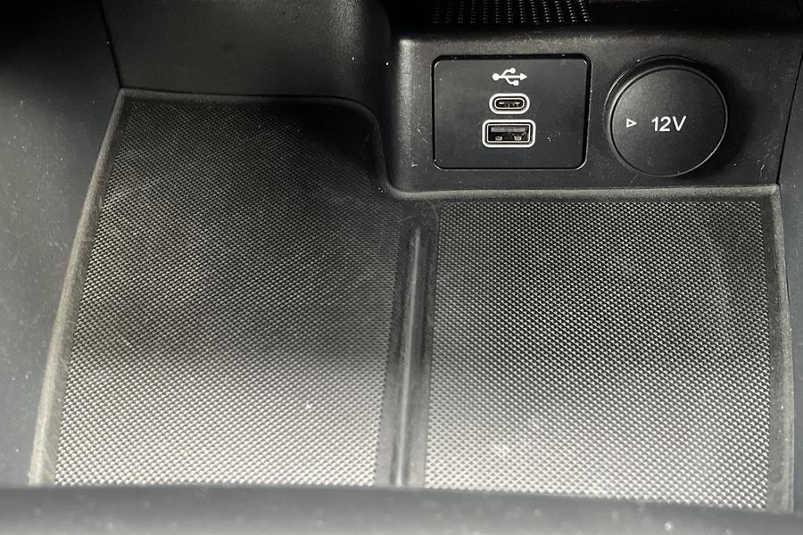 Ford Kuga Photo autoimg-41a451453d0d547fd33308e2a5711c37d5fe85fd.jpg