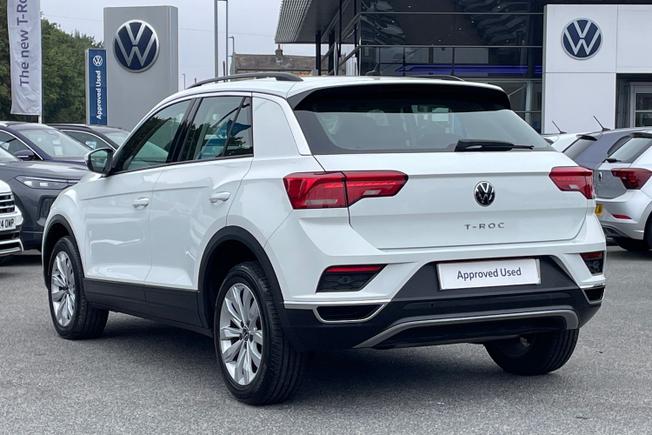 VOLKSWAGEN T-Roc Photo 32