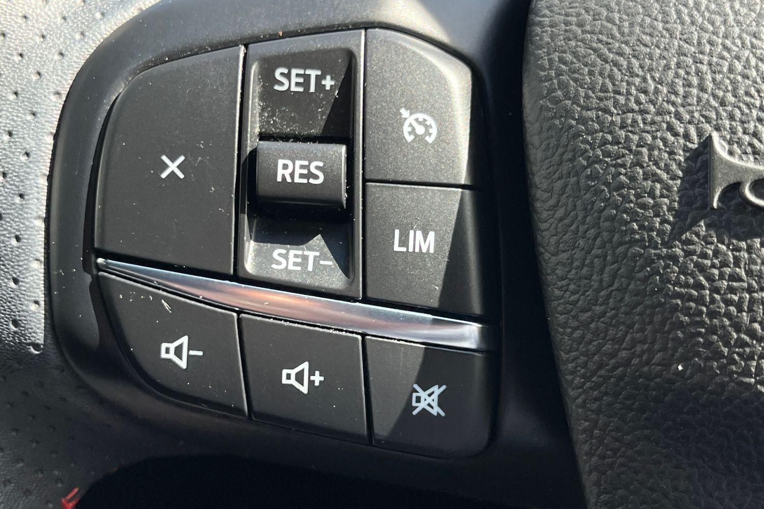 Ford Kuga Photo 24