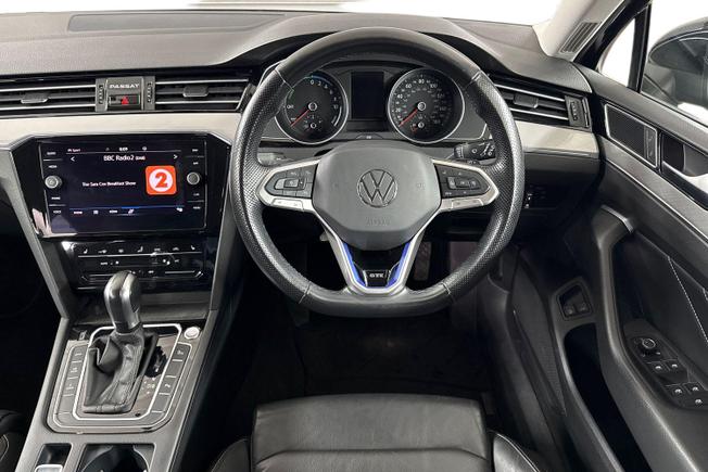 VOLKSWAGEN Passat Photo 11