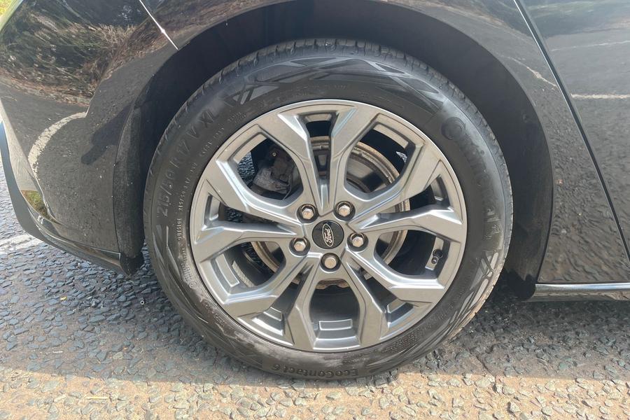 Ford FOCUS Photo autoimg-41ae4e7a84a7f08d5a53ba281e0741cfcfde5ade.jpg