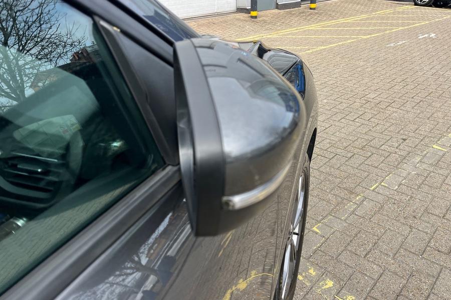 Ford Kuga Photo autoimg-41af7a2fc7d2eaaae7212324c3696601b7407fc2.jpg