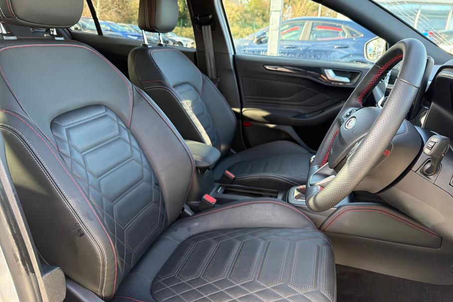 Used Ford FOCUS WX25JZM 17