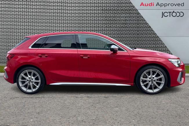 AUDI S3 Photo 4