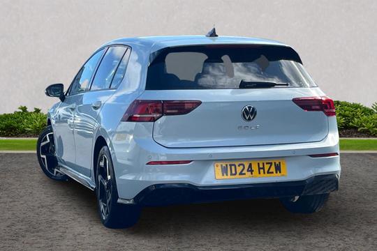 Volkswagen Golf Photo autoimg-41b4e5424e6d1ef8f386aec5195f859dd78a072e.jpg
