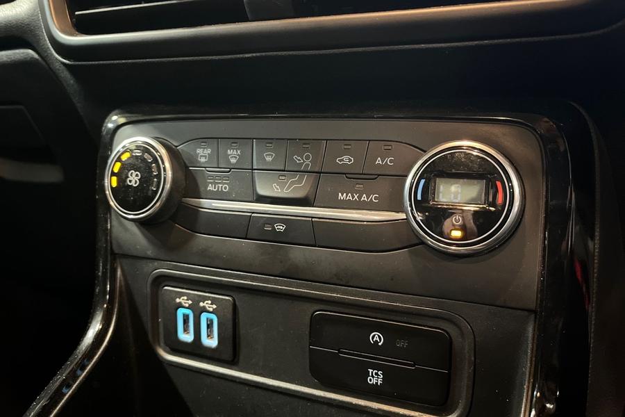 Ford ECOSPORT Photo autoimg-41b4fc999a0e49c97b24f6675dff719bbf491aef.jpg