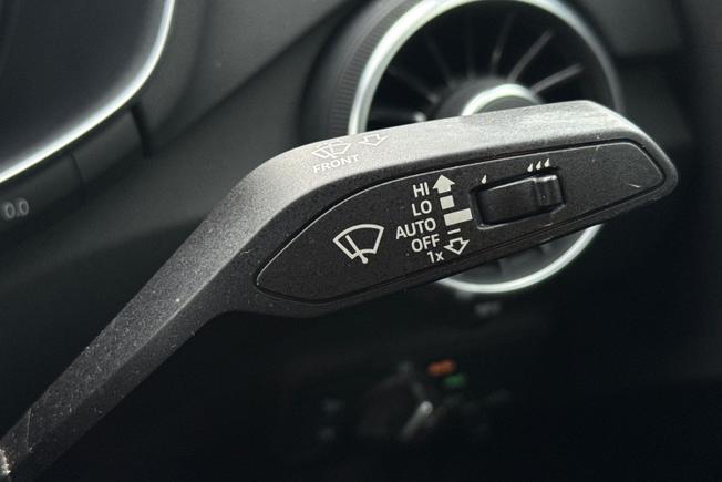 AUDI TT Photo 38
