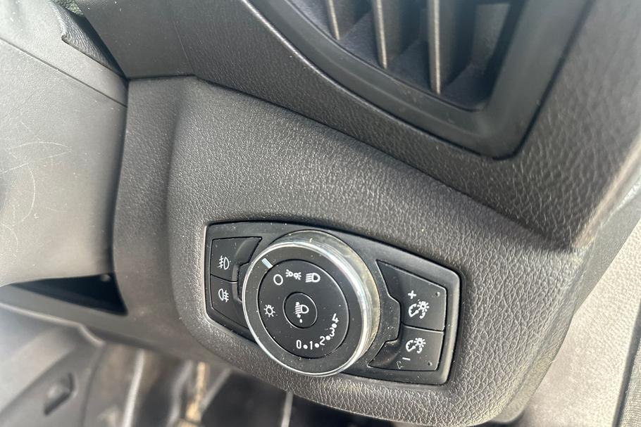 Used Ford Transit Connect MT18LNJ 7