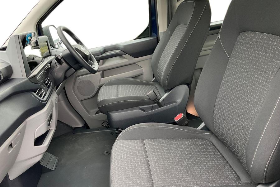 Ford Transit Custom Photo autoimg-41be708d0f01584a4387f6b78f7b4caf39eb477a.jpg
