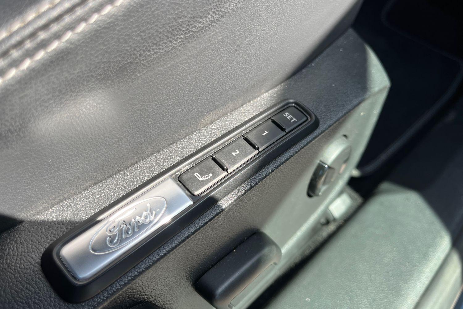 Ford Explorer Photo 37