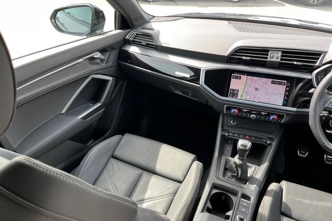 AUDI Q3 Photo 60