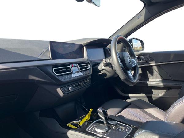 BMW 1 Series Photo autoimg-41c23cb42dc8fa3ec92d3db51ec617b46493b565.jpg