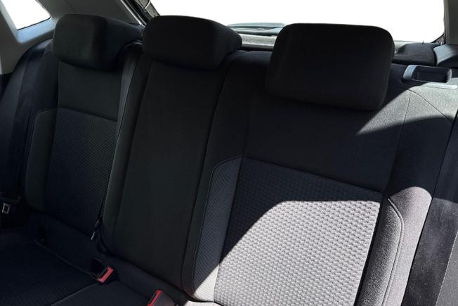 VOLKSWAGEN Polo Photo 9