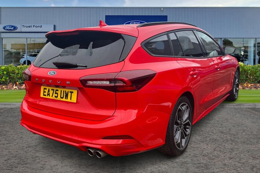 Ford FOCUS Photo autoimg-41c536eba4f79f4d50de295c5ad59fed96676ddc.jpg