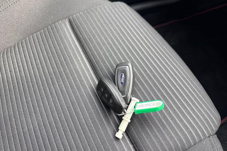 Ford FOCUS Photo autoimg-41c6030aa0d697496e0fe6afe7413519678833ce.jpg