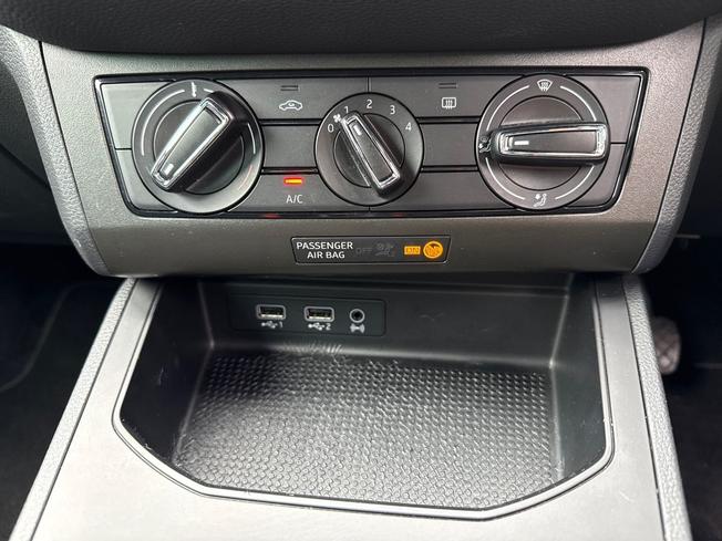 SEAT Ibiza Photo 31