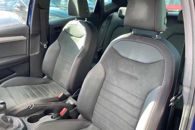 SEAT Ibiza Photo 22