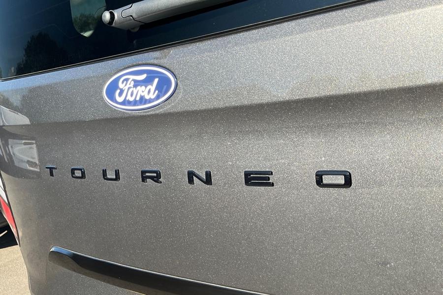 Ford TOURNEO CUSTOM Photo autoimg-41d70e323d8ba3602f94e0459a72c5f182d606ca.jpg