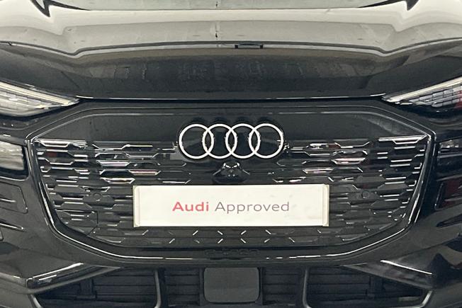 AUDI Q6 E-Tron Photo 39