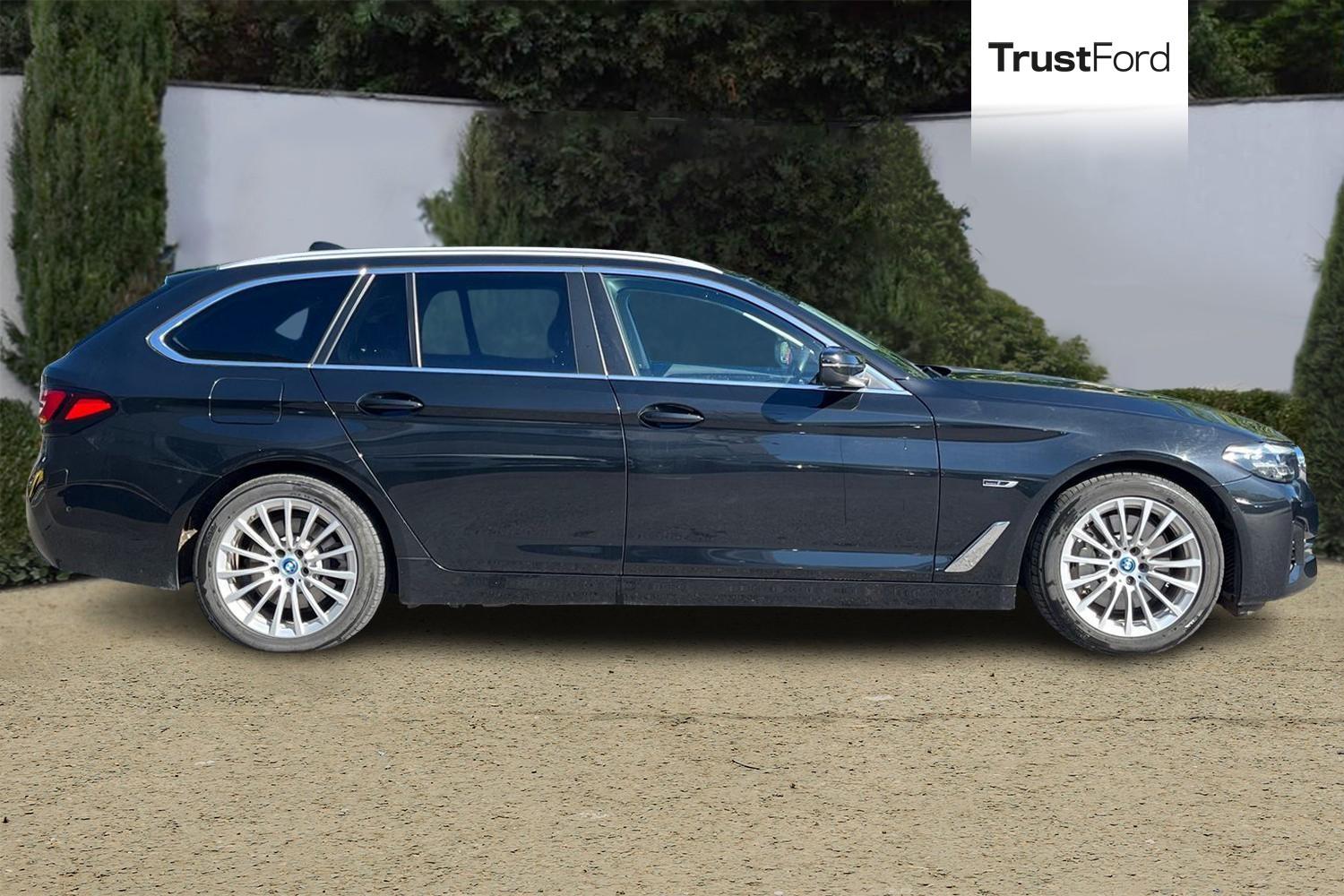 BMW 5 SERIES Photo 2