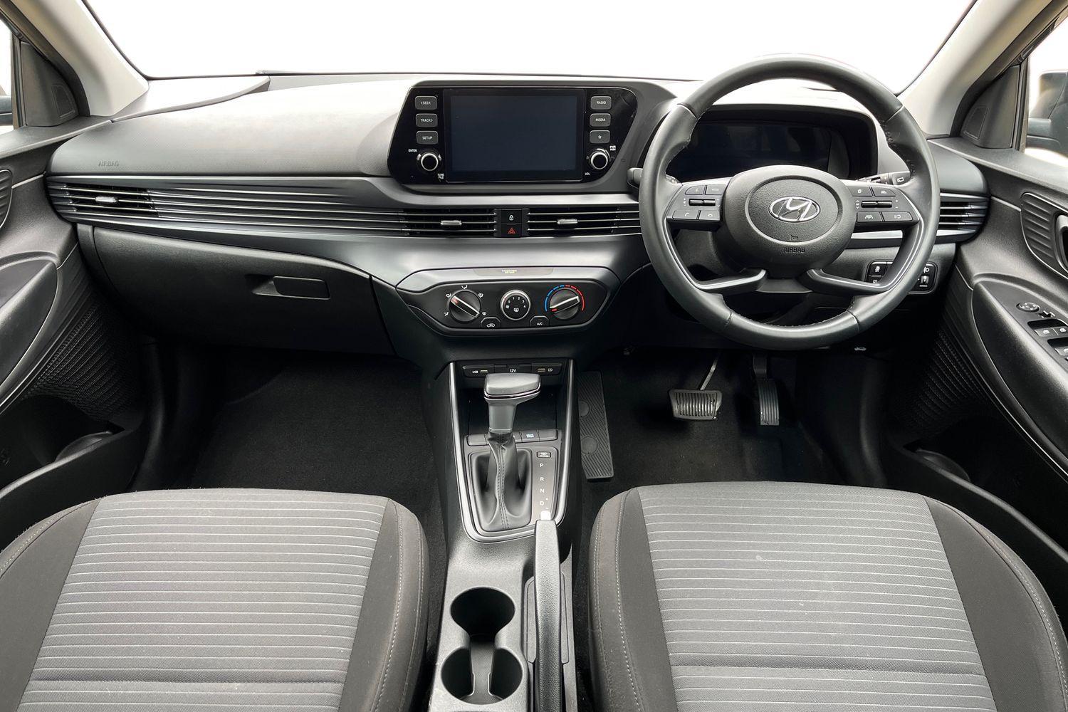 Hyundai i20 Photo 9