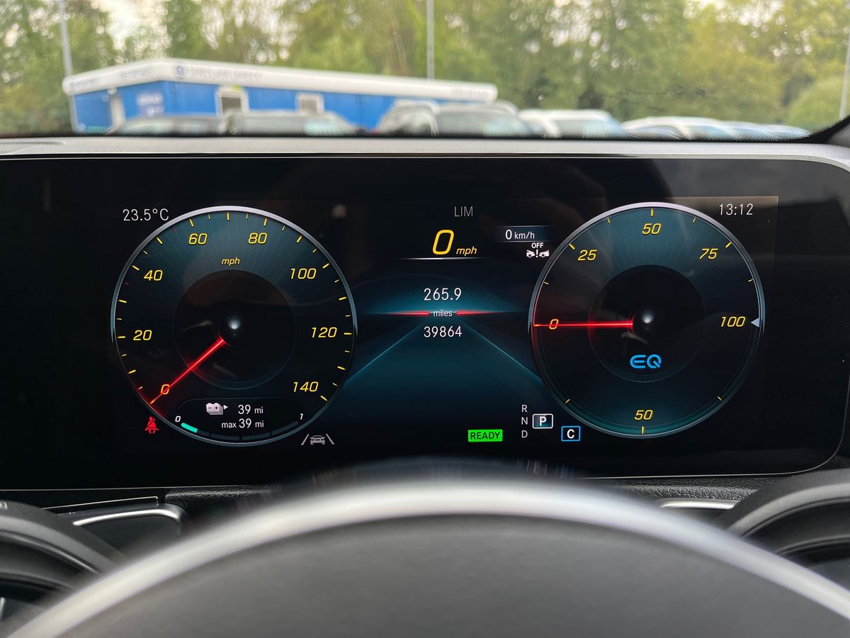 Mercedes-Benz EQB Photo 44