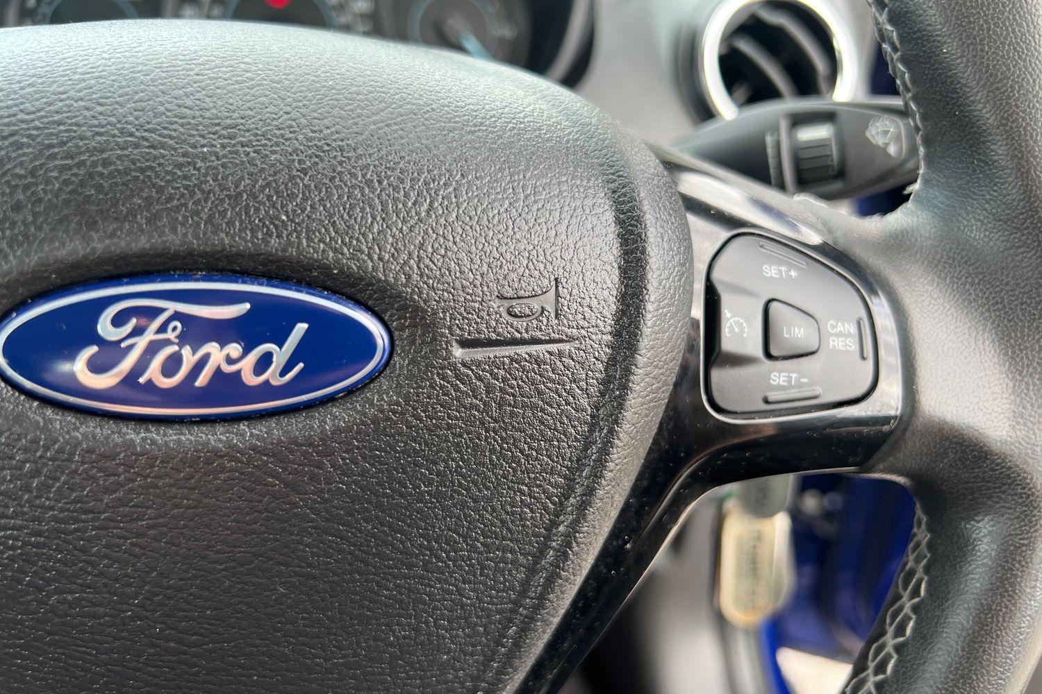 Ford KA+ Photo 25