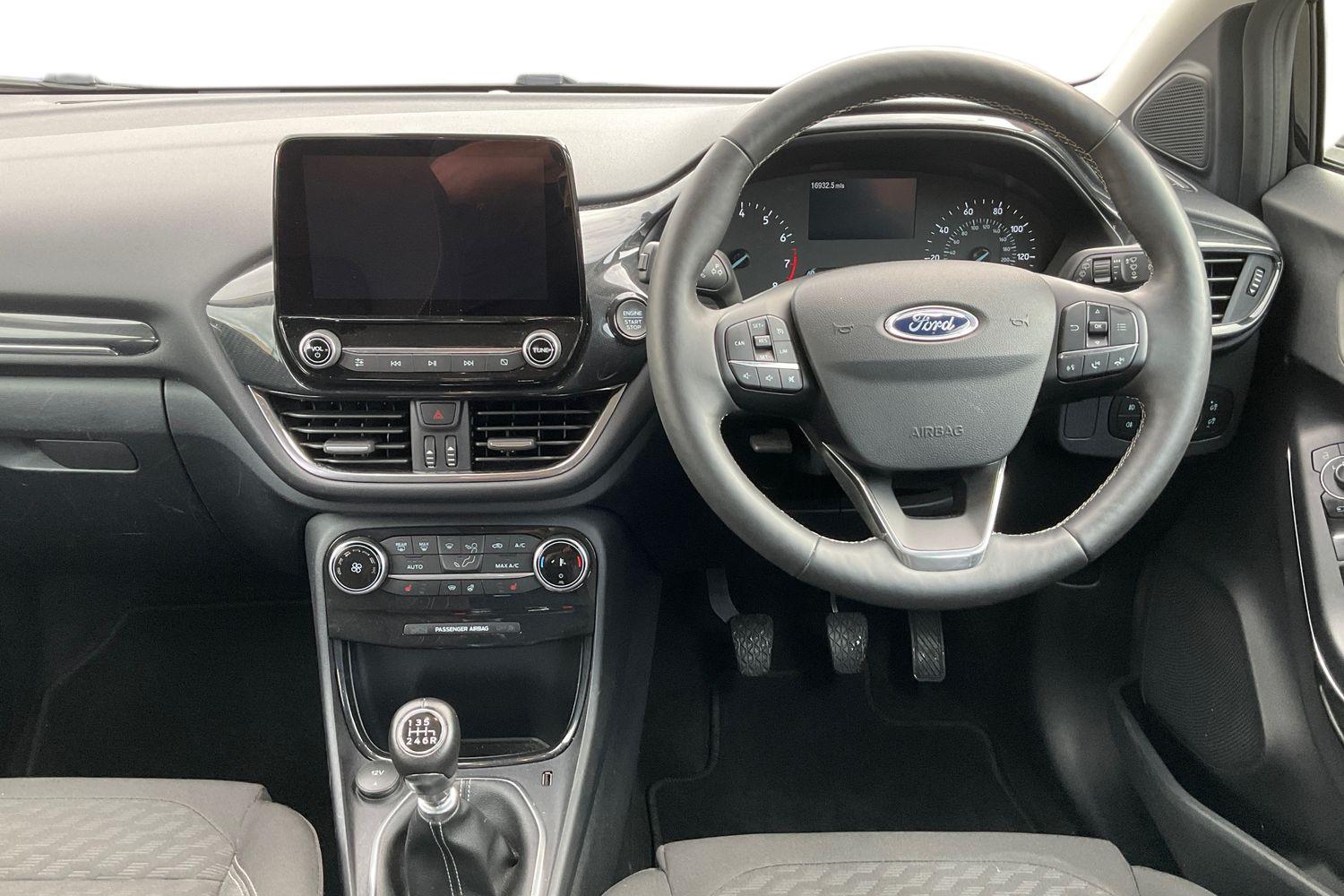 Ford PUMA Photo 10