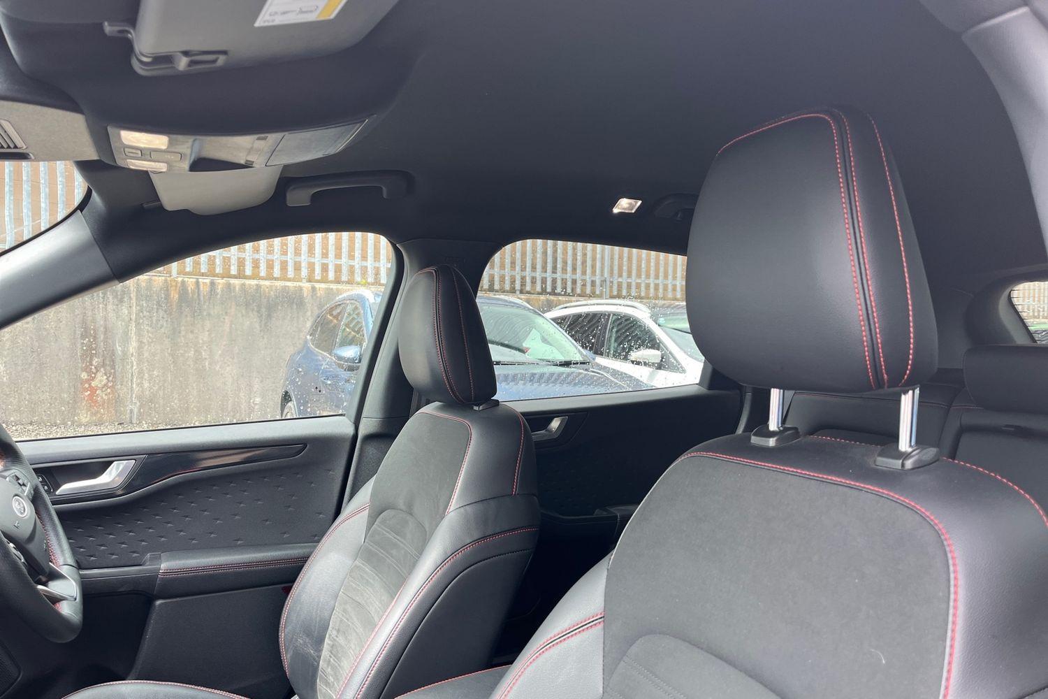 Ford KUGA Photo 18