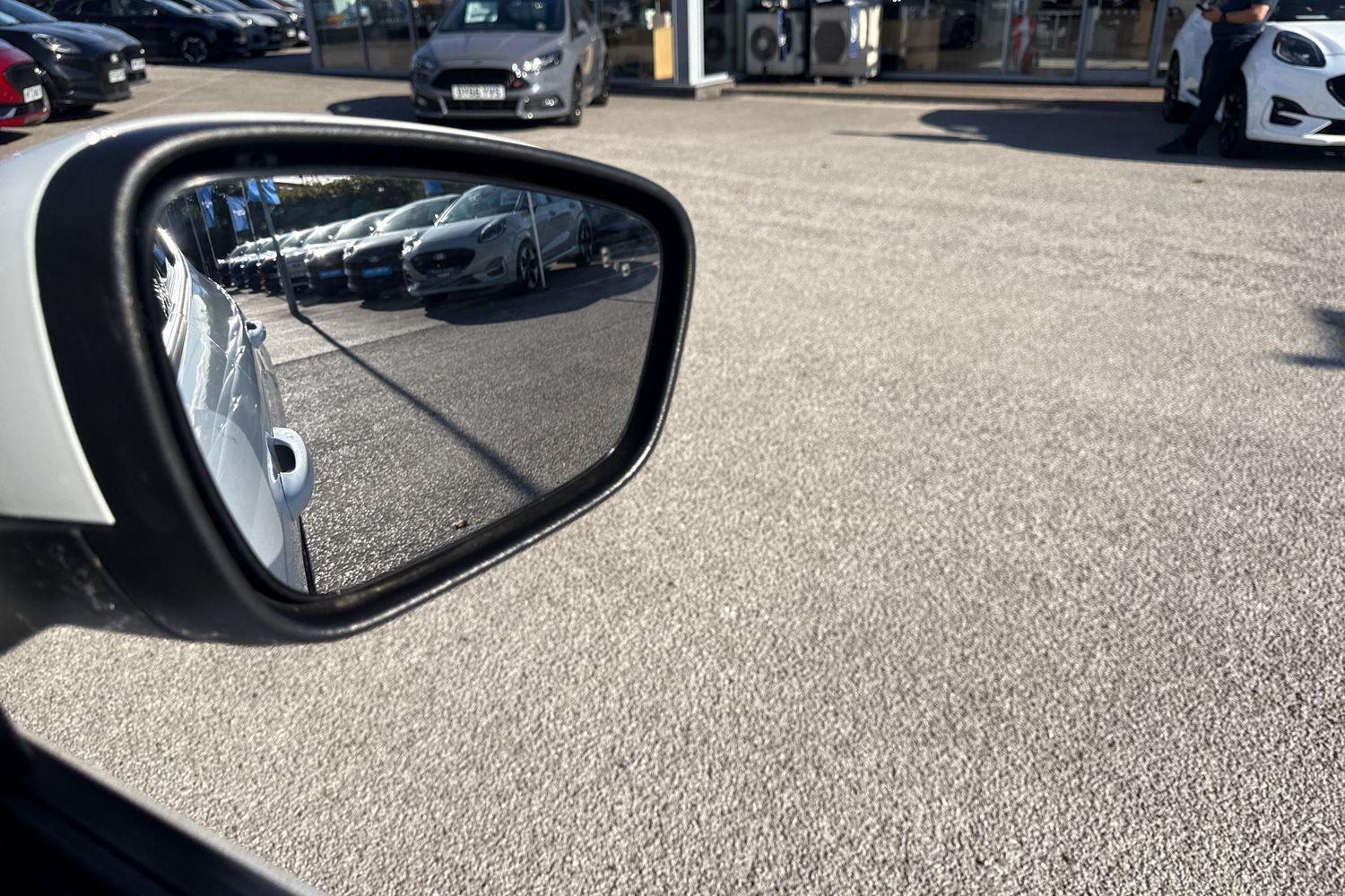 Ford KUGA Photo 35