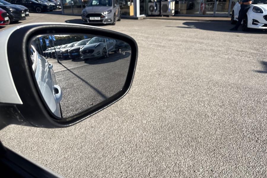 Ford KUGA Photo autoimg-41e3d8b0602a3342a2555a779cf9a3f687887e64.jpg