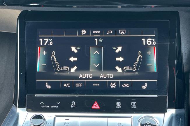 AUDI E-Tron Photo 31