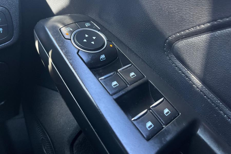Ford Focus Photo autoimg-41ea0c1af4c06822b5557e842c54d0f8401a35fc.jpg