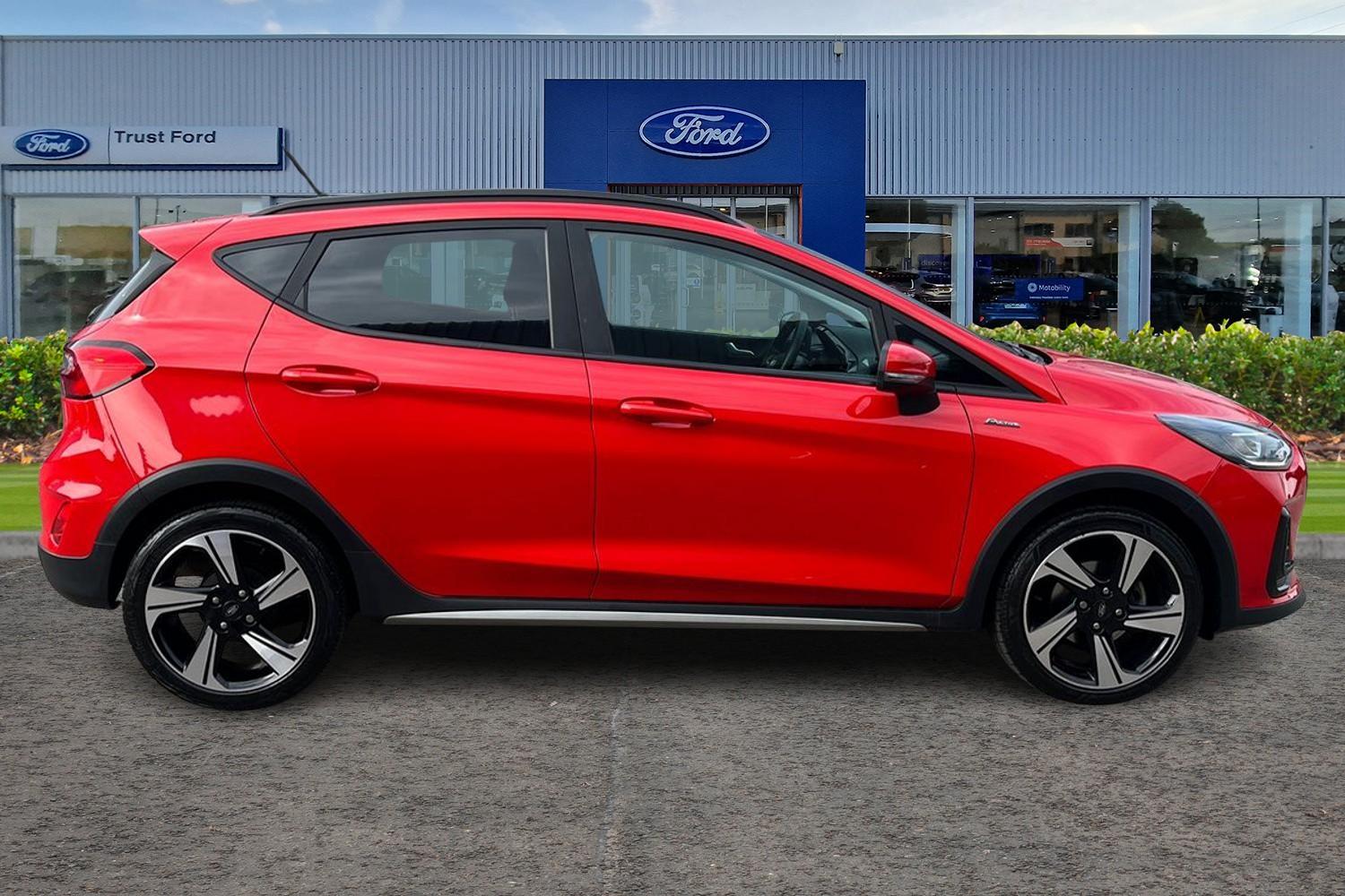 Ford FIESTA Photo 2