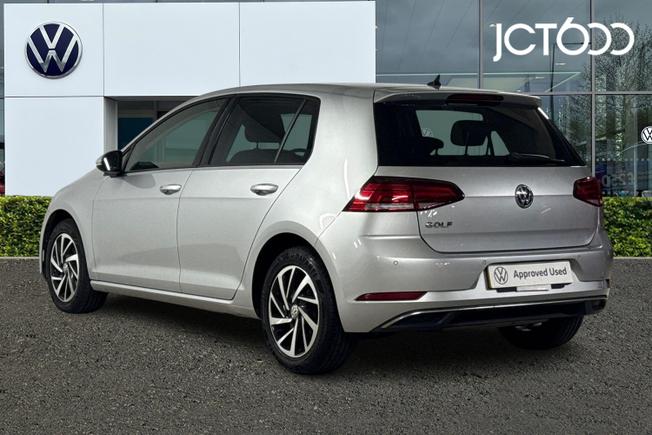 VOLKSWAGEN Golf Photo 3