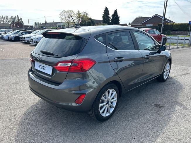 FORD Fiesta Photo 24