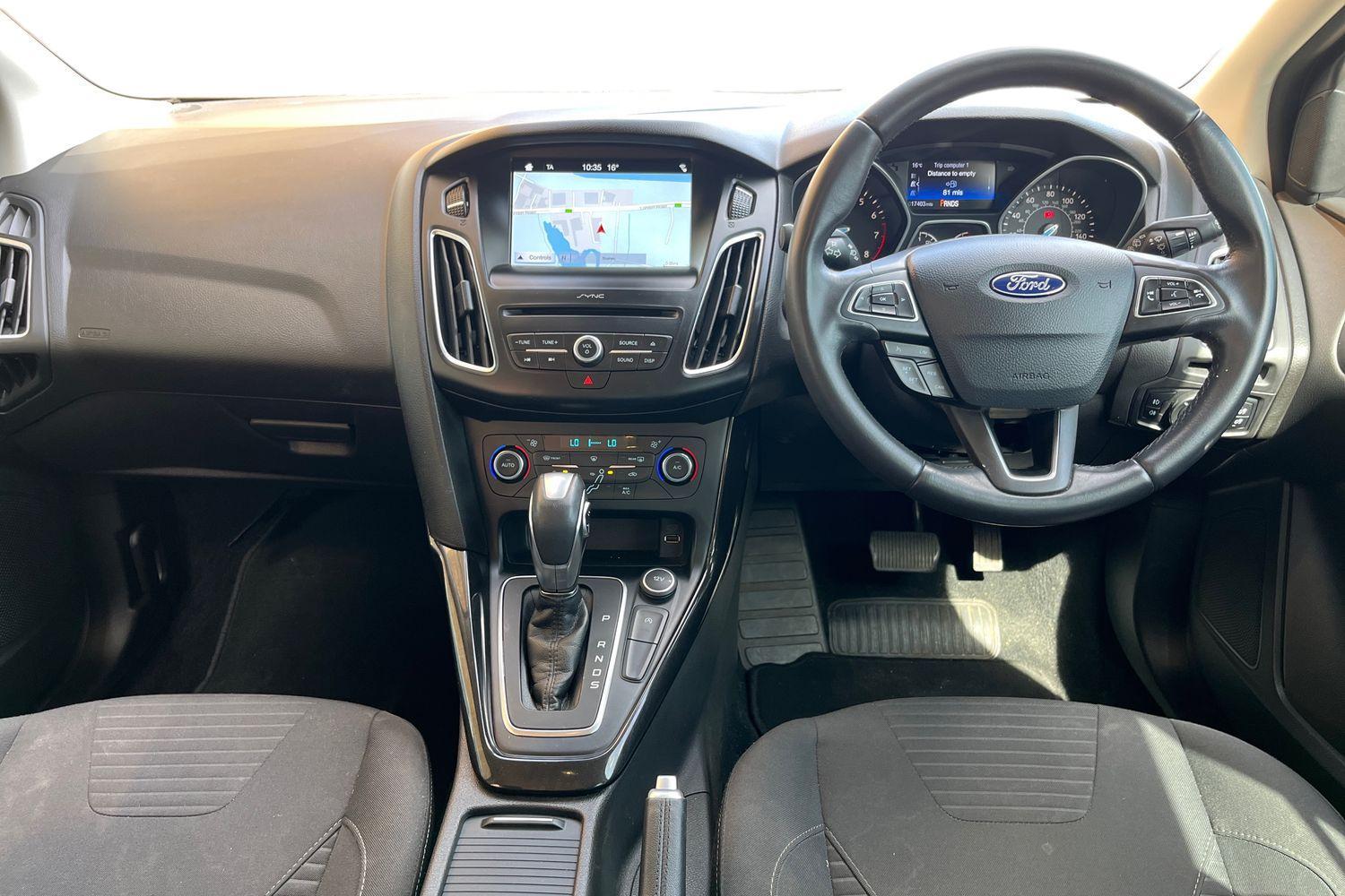 Ford FOCUS Photo 9