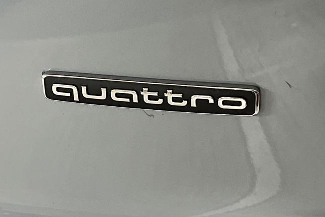 AUDI Q3 Photo 36
